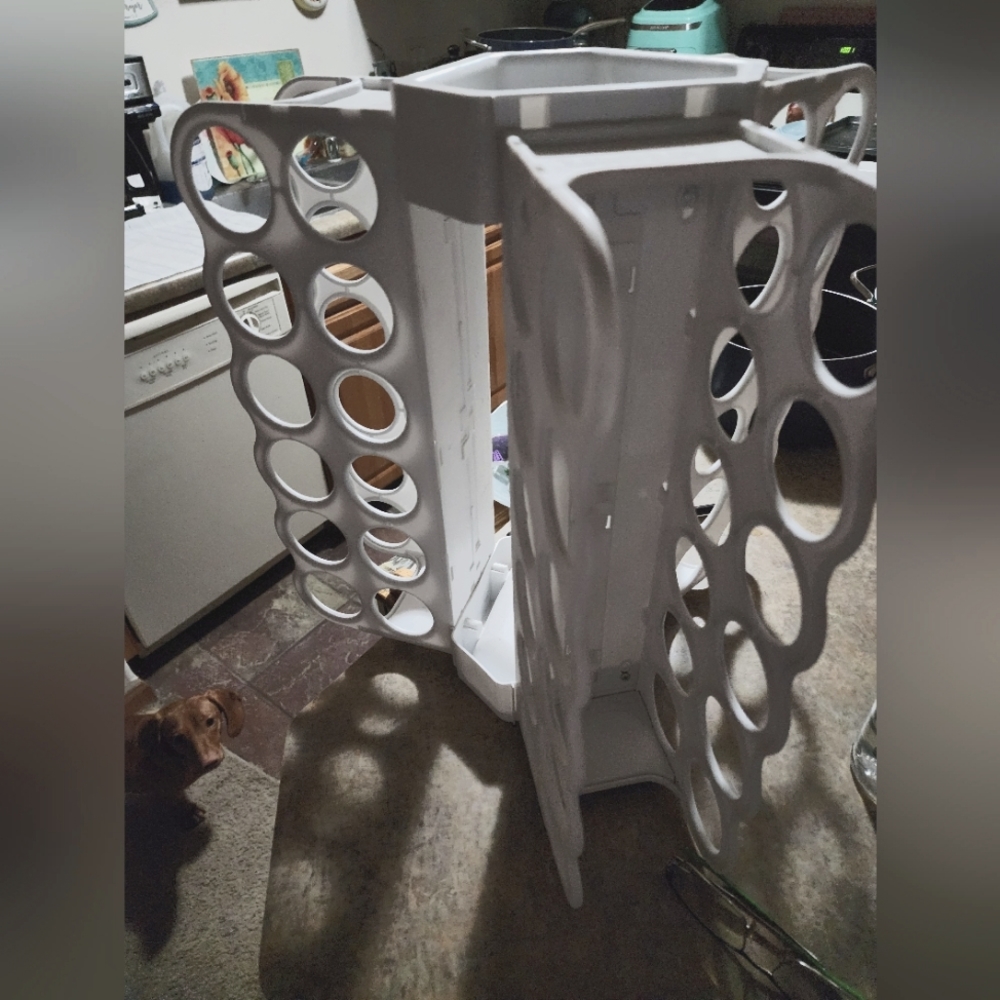 Vinyl roll holder